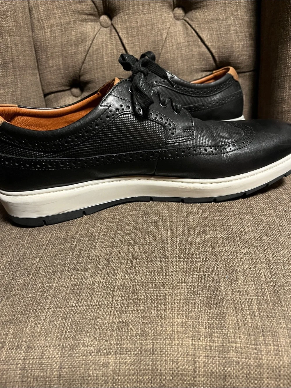 Johnston & Murphy Elliston black Wingtip Leather Sneakers men's 11.5